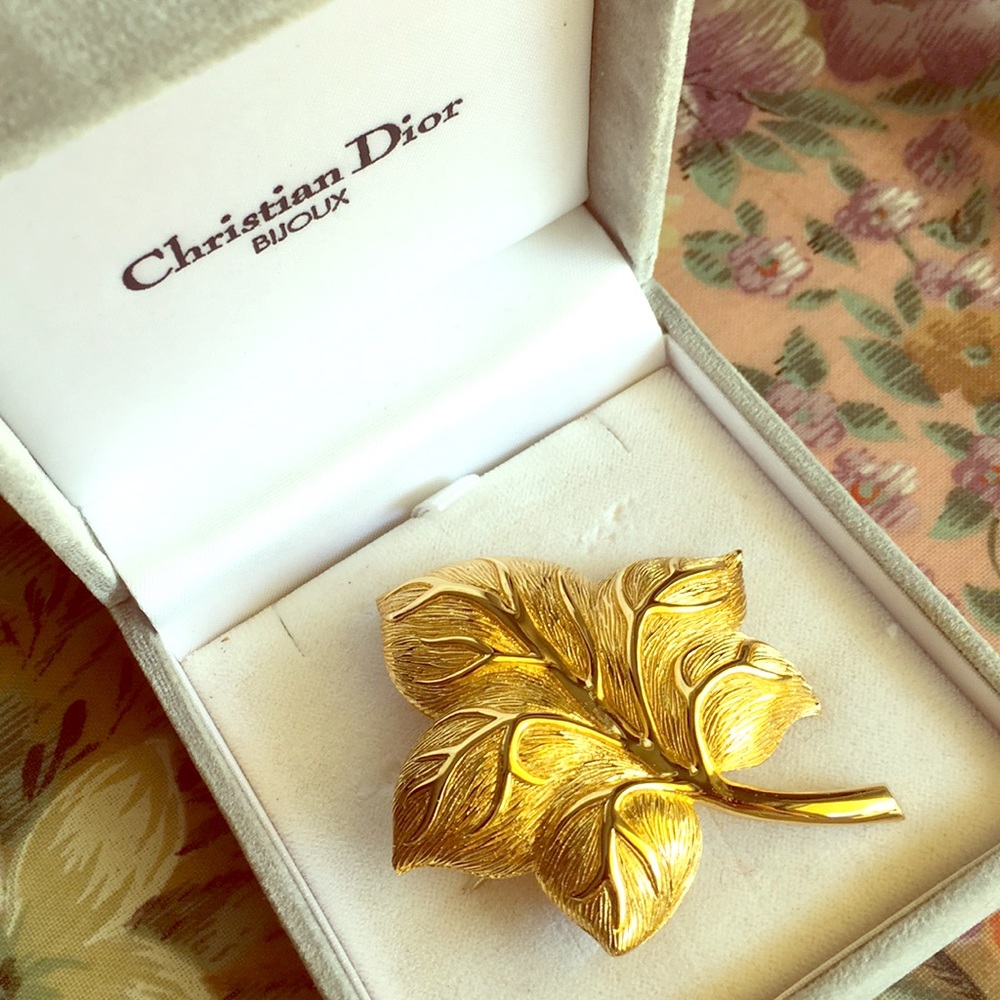 💕Christian Dior Vintage Brooch